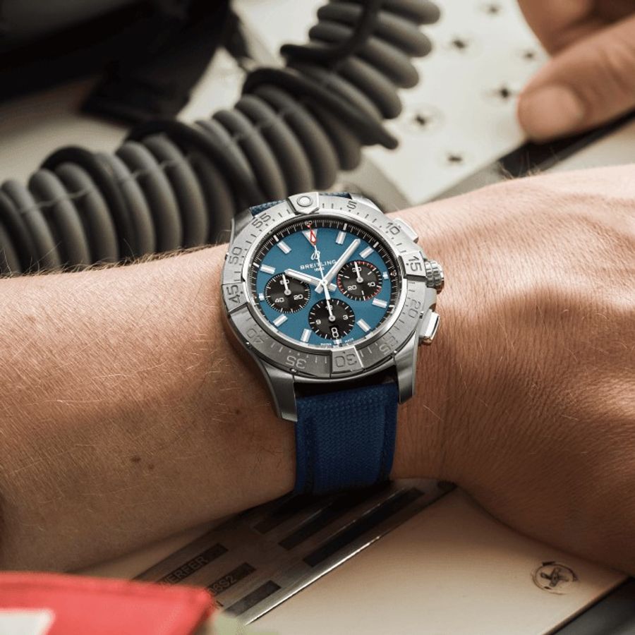 Relogio-Breitling-Avenger-Chronograph