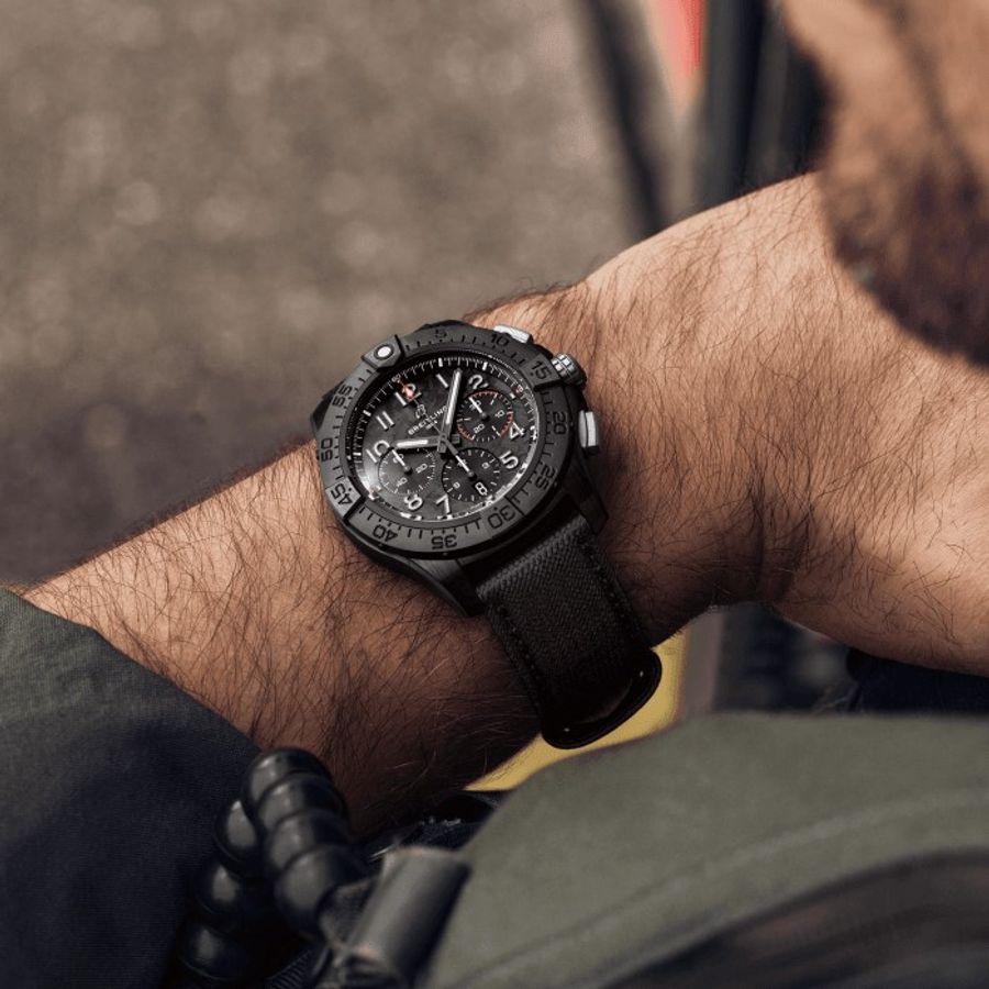 Relogio-Breitling-Avenger-Chronograph-Nigth-Mission