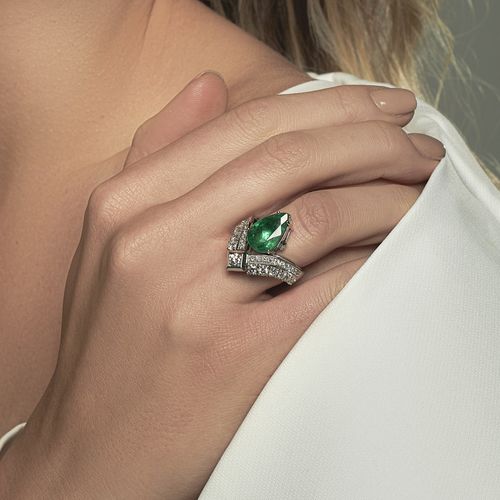 Esmeralda-com-diamantes-33ø-143ct